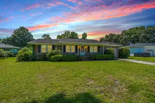 1259 Robin Rd, Mount Pleasant, SC 29464 - Photo 1