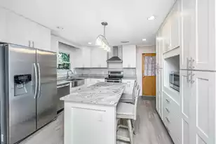 1259 Robin Rd, Mount Pleasant, SC 29464 - Photo 9