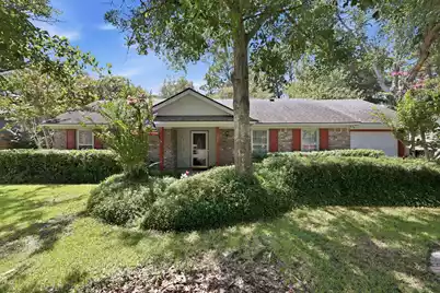 304 Longleaf Road, Summerville, SC 29486 - Photo 1