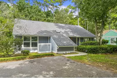 1124 Honeysuckle Court, Mount Pleasant, SC 29464 - Photo 3