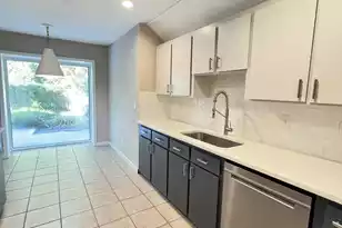 1124 Honeysuckle Ct, Mount Pleasant, SC 29464 - Photo 15