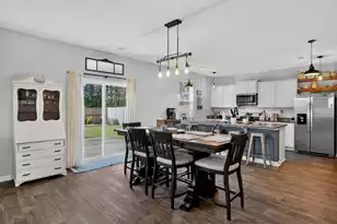384 Bering Ln, Summerville, SC 29486 - Photo 11