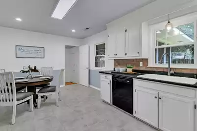 404 Forest Circle, Summerville, SC 29483 - Photo 9