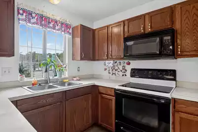 433 Courtland Drive, Summerville, SC 29486 - Photo 13