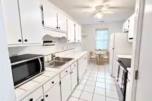 201 Regent St, Summerville, SC 29483 - Photo 7