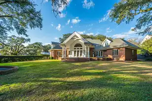 235 Country Club Ln, Charleston, SC 29412 - Photo 7