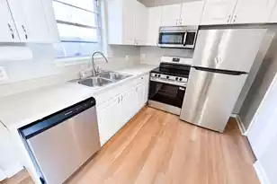 415 Parkdale Dr #Apt 16E, Charleston, SC 29414 - Photo 5