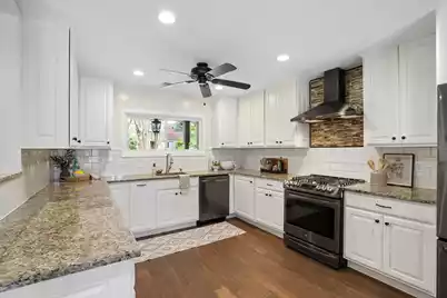 629 Beauregard Street, Charleston, SC 29412 - Photo 9