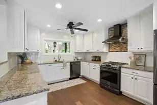 629 Beauregard St, Charleston, SC 29412 - Photo 9