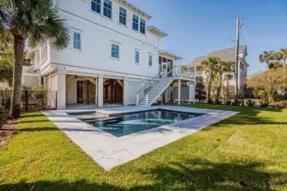 720 Ashley Avenue W, Folly Beach, SC 29439 - Photo 7