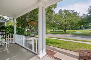 2324 Kennison Ln, Mount Pleasant, SC 29466 - Photo 5