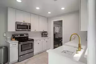 1325 St Clair Dr, Charleston, SC 29407 - Photo 11