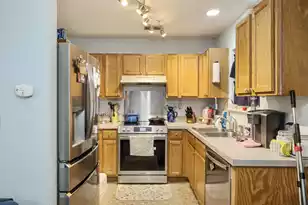 8056 Shadow Oak Dr, North Charleston, SC 29406 - Photo 3