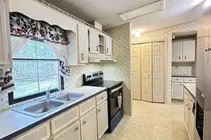 119 Medina Street E, Summerville, SC 29483 - Photo 7