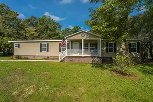 215 Hines Dr, Bonneau, SC 29431 - Photo 3