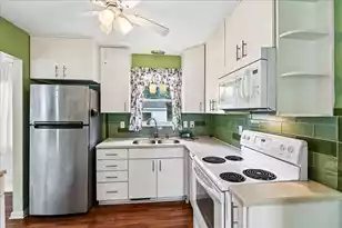 1263 Honeysuckle Ln, Charleston, SC 29412 - Photo 19