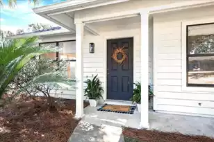 1506 Crossing Ln E, Mount Pleasant, SC 29466 - Photo 3