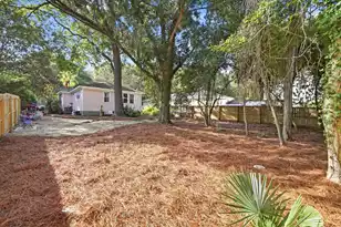 846 Toler Dr, Mount Pleasant, SC 29464 - Photo 27