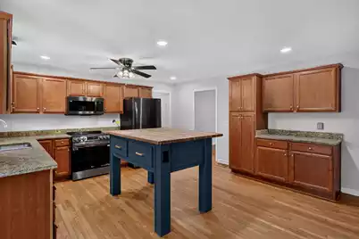 1070 Pine Street, Hanahan, SC 29410 - Photo 17
