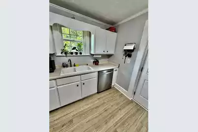 2408 Cleveland Street E, Elloree, SC 29047 - Photo 7
