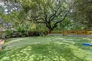 1261 Pearwood Ct, Mount Pleasant, SC 29466 - Photo 3