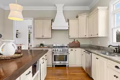 1924 Shields Lane, Mount Pleasant, SC 29466 - Photo 17