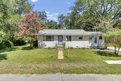 822 Rogers Lane, Mount Pleasant, SC 29464 - Photo 1