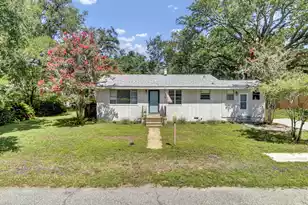 822 Rogers Ln, Mount Pleasant, SC 29464 - Photo 1
