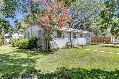 822 Rogers Lane, Mount Pleasant, SC 29464 - Photo 3