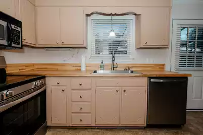 415 Parkdale Drive #Apt 16B, Charleston, SC 29414 - Photo 9