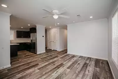 2956 Bobo Road #B, Mount Pleasant, SC 29466 - Photo 3