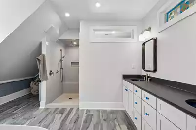 28 1/2 Hasell Street, Charleston, SC 29401 - Photo 31