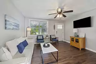 162 James St, Beaufort, SC 29902 - Photo 3