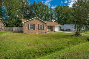 443 Robin Dr, Goose Creek, SC 29445 - Photo 3