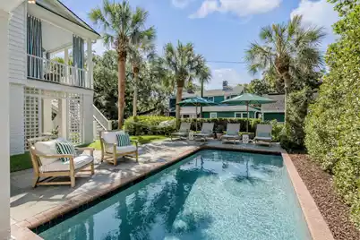 207 Pitt Street, Mount Pleasant, SC 29464 - Photo 3