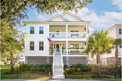 1534 Lakeshore Drive N, Mount Pleasant, SC 29466 - Photo 1