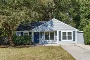 1083 Oakcrest Dr, Charleston, SC 29412 - Photo 1