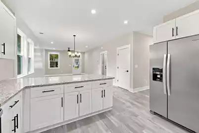 5722 Edison Avenue, Hanahan, SC 29410 - Photo 9