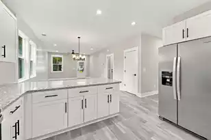 5722 Edison Ave, Hanahan, SC 29410 - Photo 9