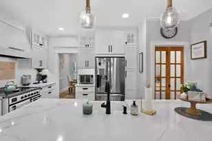 2753 Merwether Ln, Mount Pleasant, SC 29466 - Photo 5