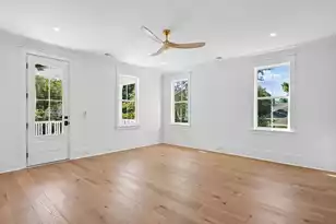 914 Lakeview Dr, Mount Pleasant, SC 29464 - Photo 47