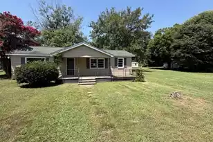 605 11th St, Gaffney, SC 29340 - Photo 3