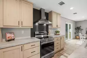 721 General Moultrie Dr, Bonneau, SC 29431 - Photo 17