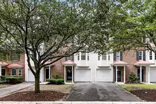 4008 Radcliffe Pl Dr #M-4, Charleston, SC 29414 - Photo 1