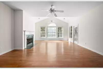 1678 Camfield Lane, Mount Pleasant, SC 29466 - Photo 5