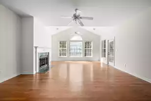 1678 Camfield Ln, Mount Pleasant, SC 29466 - Photo 5