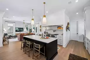 303 Queens Ct, Mount Pleasant, SC 29464 - Photo 13