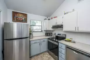935 Estates Blvd E #Apt C, Charleston, SC 29414 - Photo 5