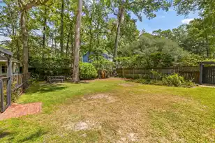 104 Sweetbriar Rd, Summerville, SC 29485 - Photo 35