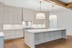335 4th Ave, Mount Pleasant, SC 29464 - Photo 19